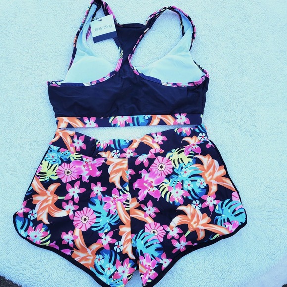 Wenly Zeng Women's Sport Two Piece Swimsuit - Picture 2 of 11